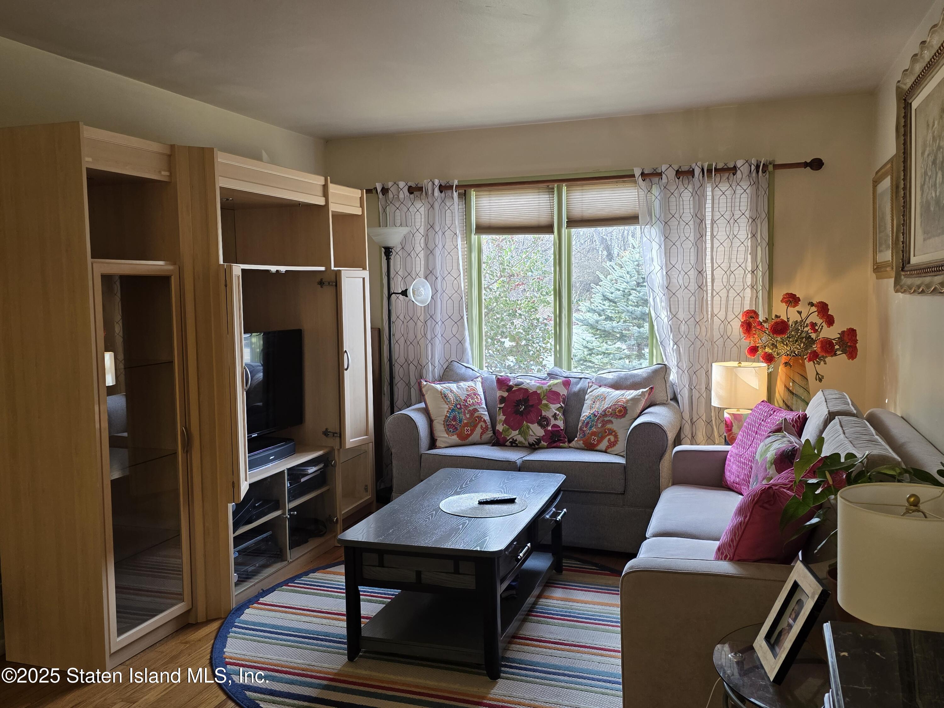 1956 N North Railroad Avenue, Staten Island, New York image 4