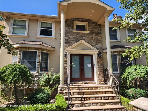 Photo of 193 Edwin Street, Staten Island, NY 10312 (MLS # 1163823)