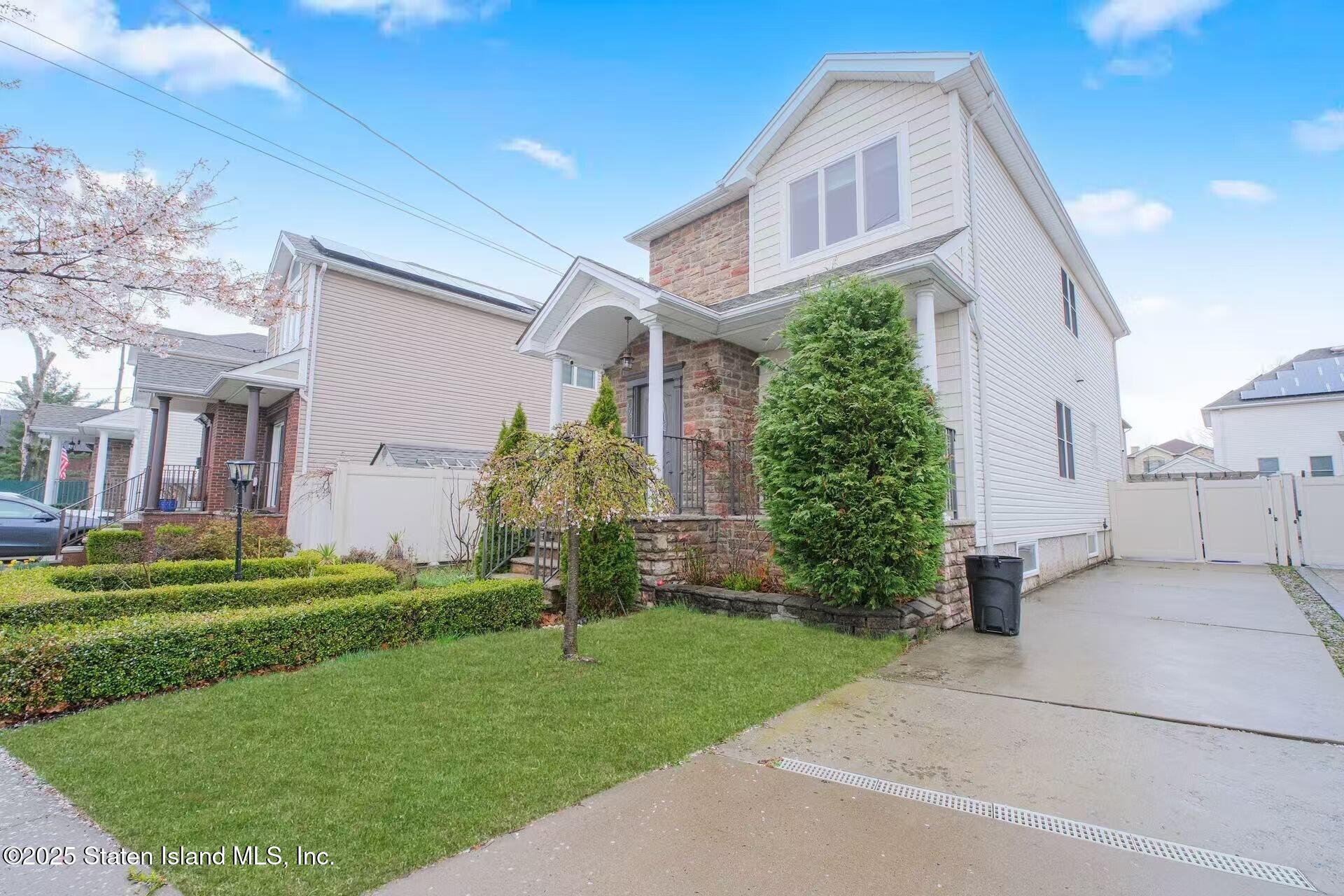 998 Annadale Road, Staten Island, New York image 3
