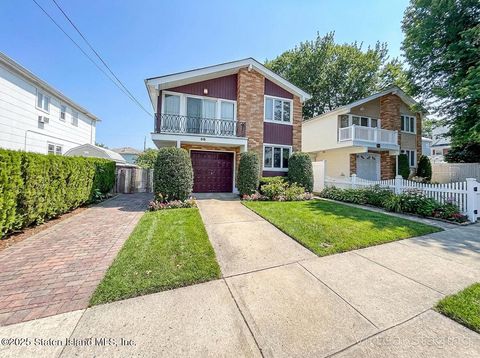 Photo of 68 Cranford Street, Staten Island, NY 10308 (MLS # 2507180)