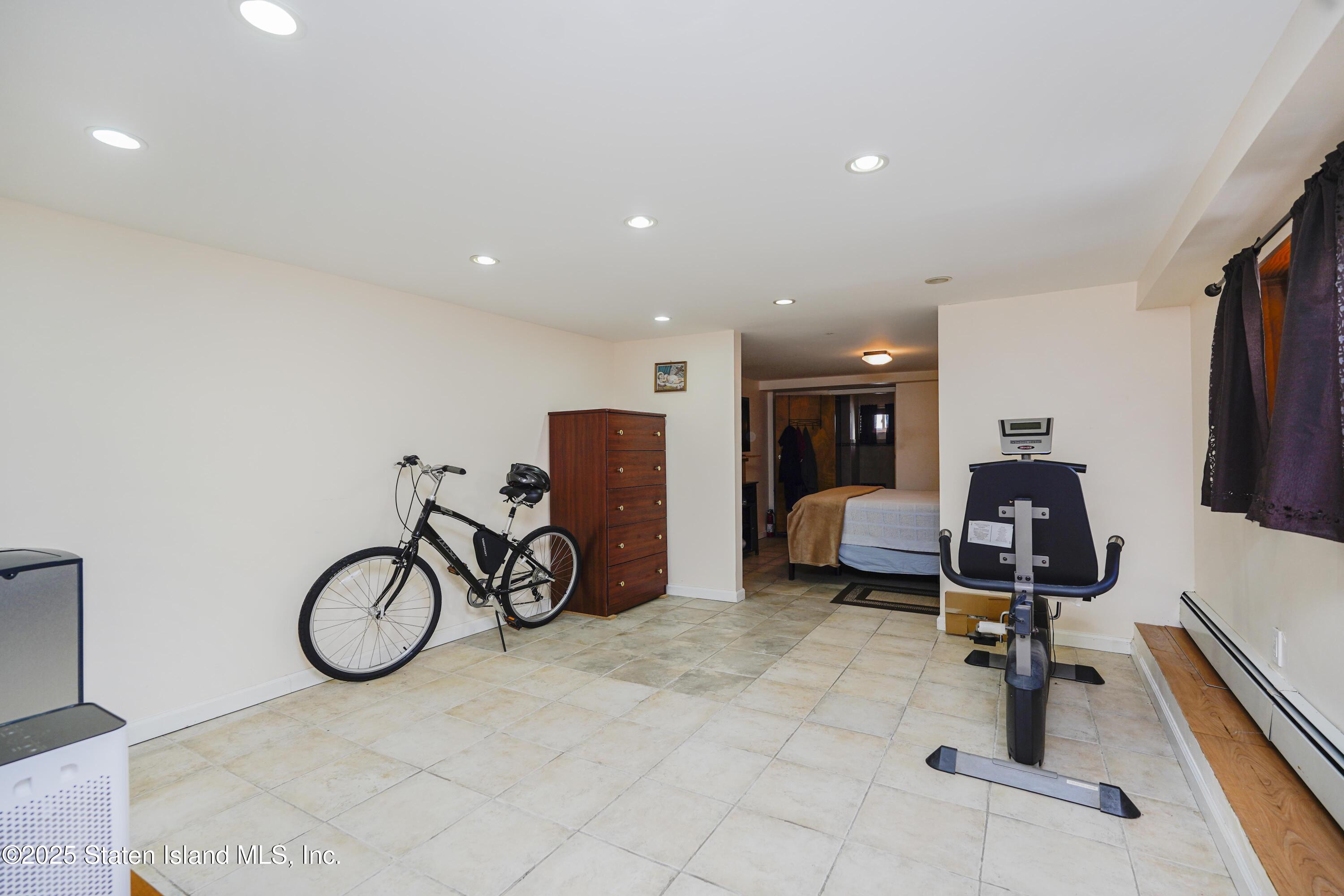 124 Hett Avenue, Staten Island, New York image 4