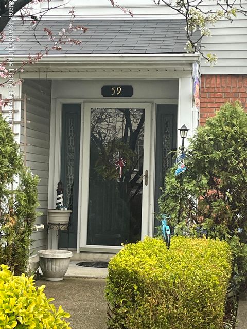 Photo of 59 Indale Avenue, Staten Island, NY 10309 (MLS # 2401681)