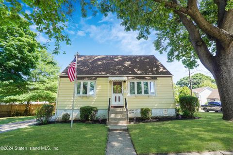 Photo of 167 Holden Boulevard, Staten Island, NY 10314 (MLS # 2403664)
