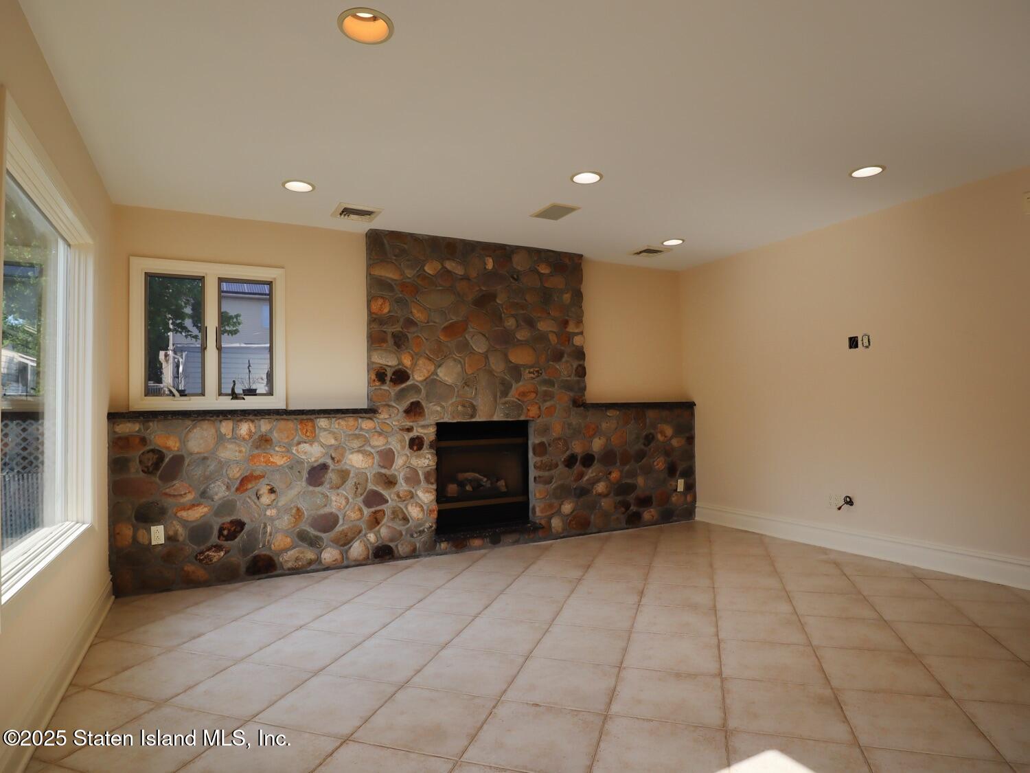 526 Yetman Avenue, Staten Island, New York image 9