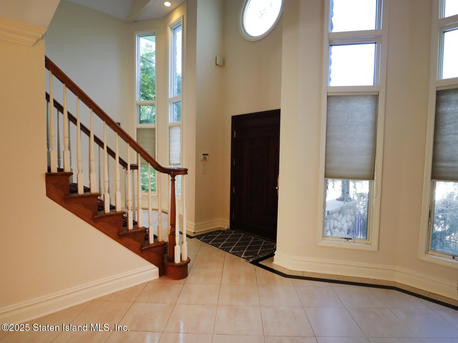 526 Yetman Avenue, Staten Island, New York image 6