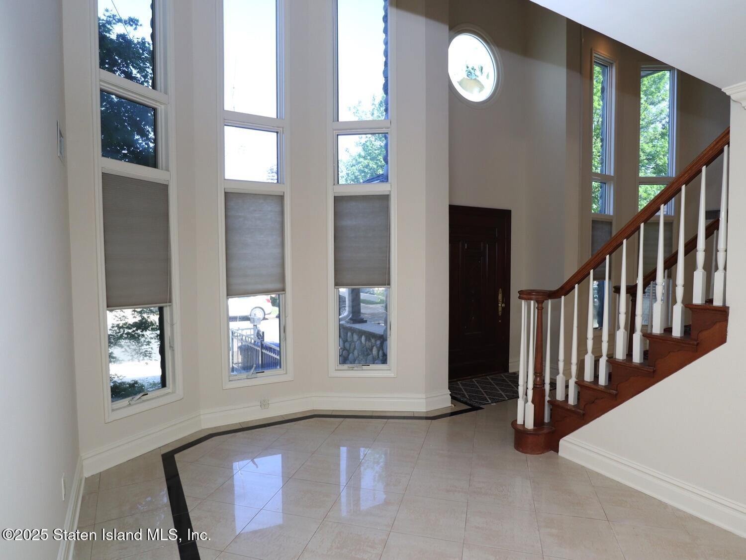 526 Yetman Avenue, Staten Island, New York image 7