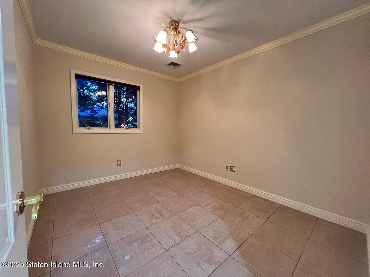 526 Yetman Avenue, Staten Island, New York image 18