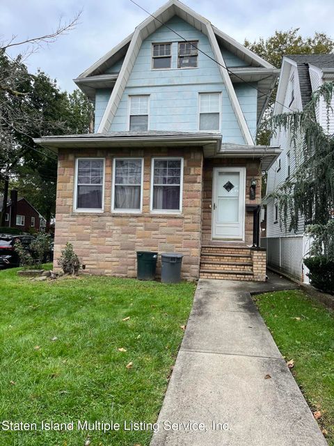 Photo of 683 Bard Avenue, Staten Island, NY 10310 (MLS # 1165392)