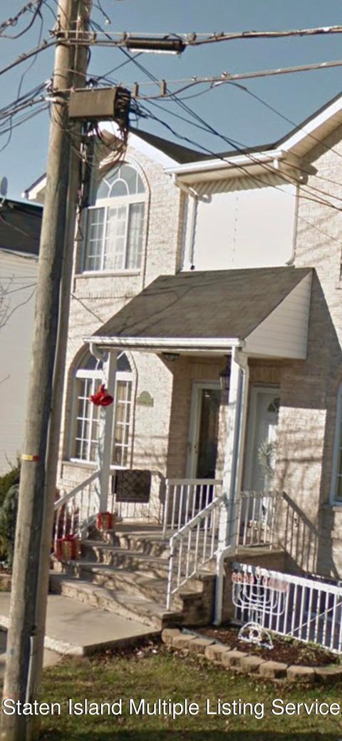 Photo of 25 Millennium Loop #1, Staten Island, NY 10309 (MLS # 1155873)