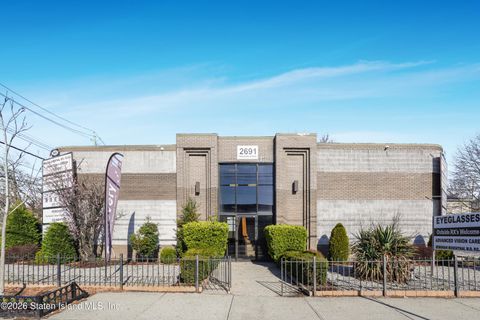 Photo of 2691 Hylan Boulevard, Staten Island, NY 10306 (MLS # 2601130)