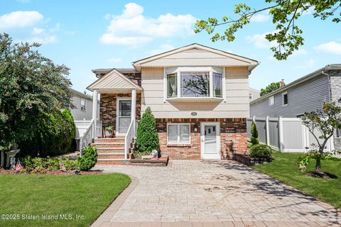 Photo of 53 Ashland Avenue E, Staten Island, NY 10312 (MLS # 2505342)