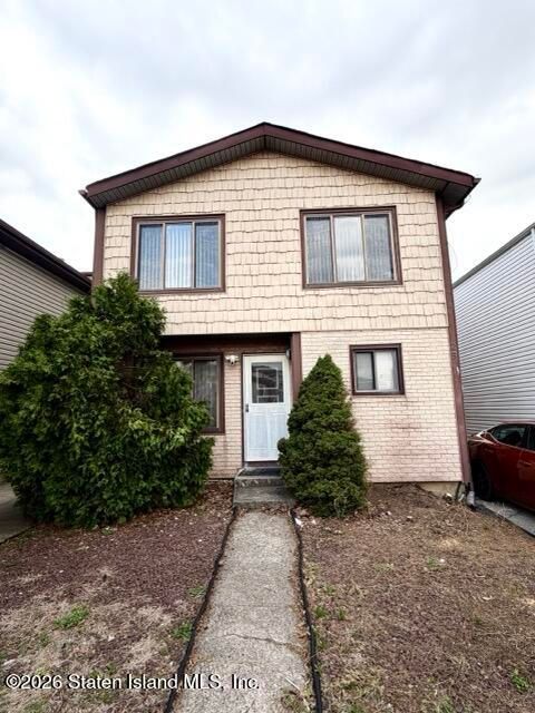 Multifamily For Sale - 26 Manchester Drive<br/> Richmond County, Staten Island, NY 10312