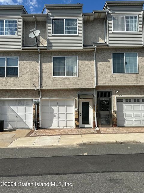Photo of 25 Scenic Lane, Staten Island, NY 10304 (MLS # 2403284)