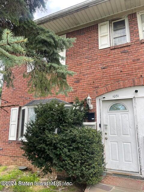 1051 Victory Boulevard, Staten Island, New York image 1