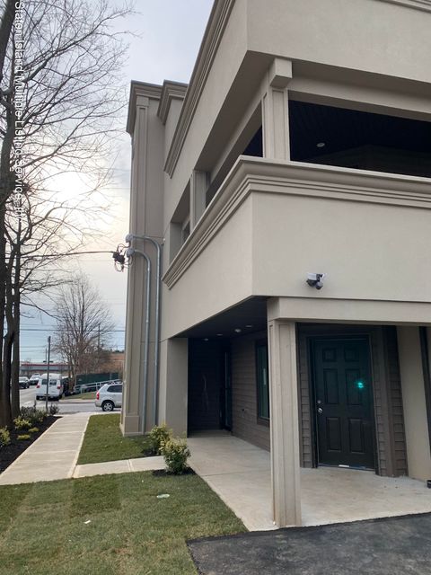 Photo of 141 Evergreen Avenue #1a, Staten Island, NY 10305 (MLS # 2400396)