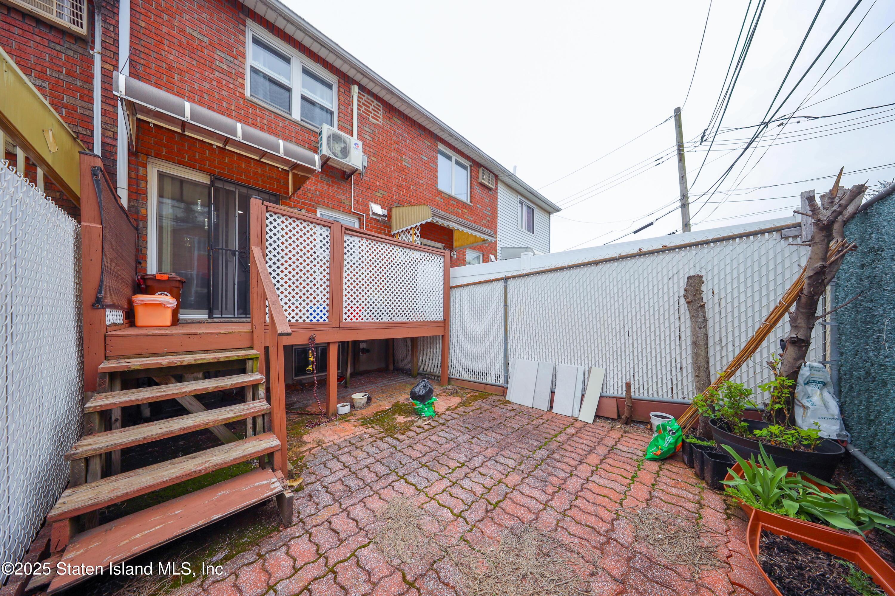 135 St Johns Avenue, Staten Island, New York image 5