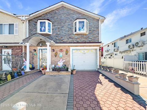 Photo of 268 Ada Drive, Staten Island, NY 10314 (MLS # 2601820)