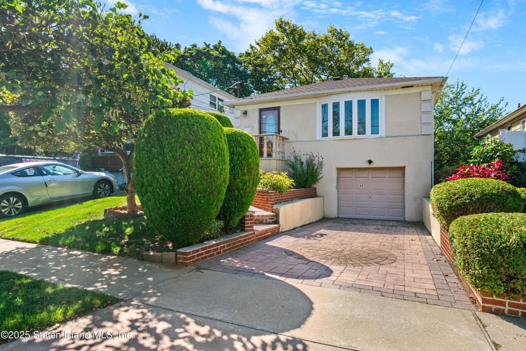 Photo of 44 Holden Boulevard, Staten Island, NY 10314 (MLS # 2505228)