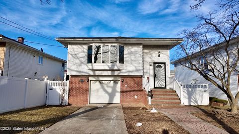 Photo of 49 Eva Avenue, Staten Island, NY 10306 (MLS # 2500689)