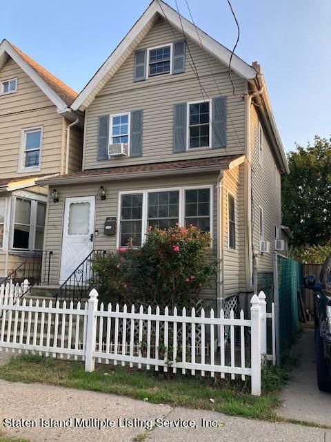 Photo of 96 Arlington Place, Staten Island, NY 10303 (MLS # 1157523)