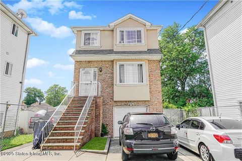 Photo of 134 South Avenue, Staten Island, NY 10310 (MLS # 2503603)