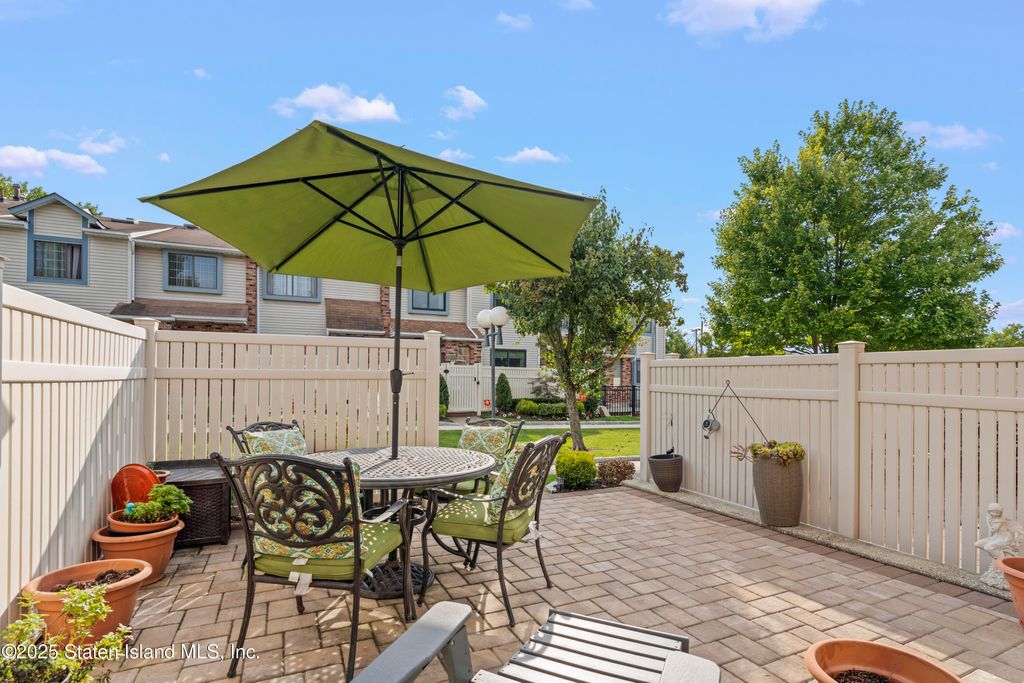 Photo of 28 Mcdivitt Ave #11, Staten Island, NY 10314 (MLS # 2505378)