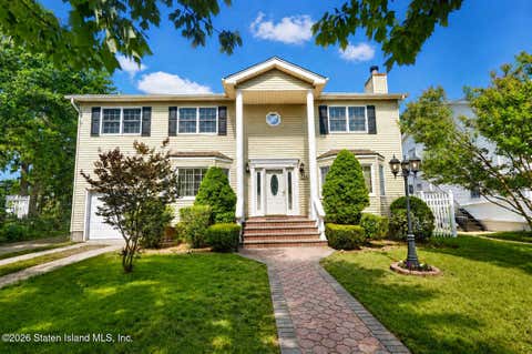 Photo of 153 Chelsea Street, Staten Island, NY 10307 (MLS # 2603611)