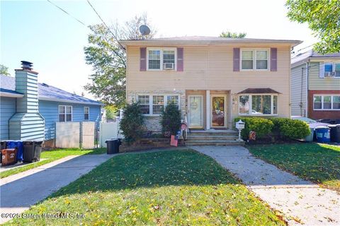 Photo of 52 Pleasant Plains Avenue, Staten Island, NY 10309 (MLS # 2506867)