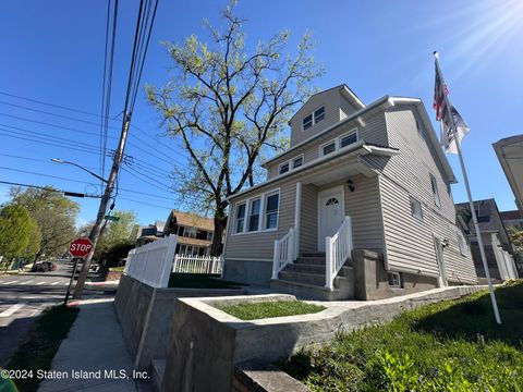 Photo of 201 Willard Avenue, Staten Island, NY 10314 (MLS # 2403151)