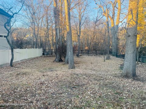 Photo of 0 Mace Street, Staten Island, NY 10306 (MLS # 2507139)