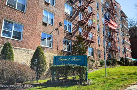 Photo of 55 Austin Place #4w, Staten Island, NY 10304 (MLS # 2604558)