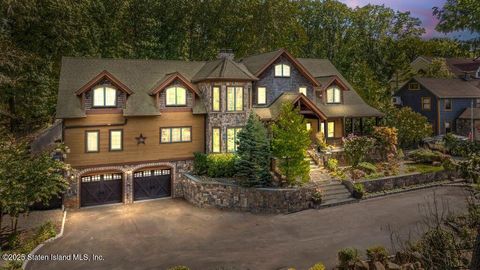 Photo of 191 Nevada Avenue, Staten Island, NY 10306 (MLS # 2601830)