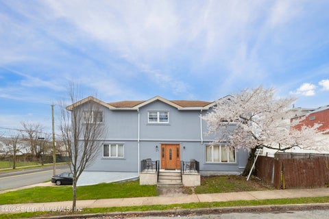 Photo of 22 Fillmore Avenue, Staten Island, NY 10314 (MLS # 2603885)