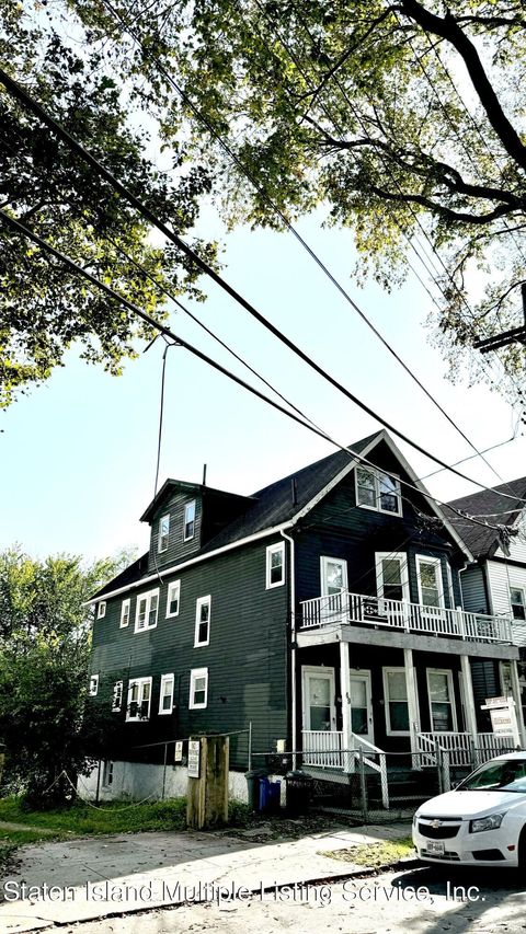 Photo of 49 Brownell Street #3, Staten Island, NY 10304 (MLS # 1164657)