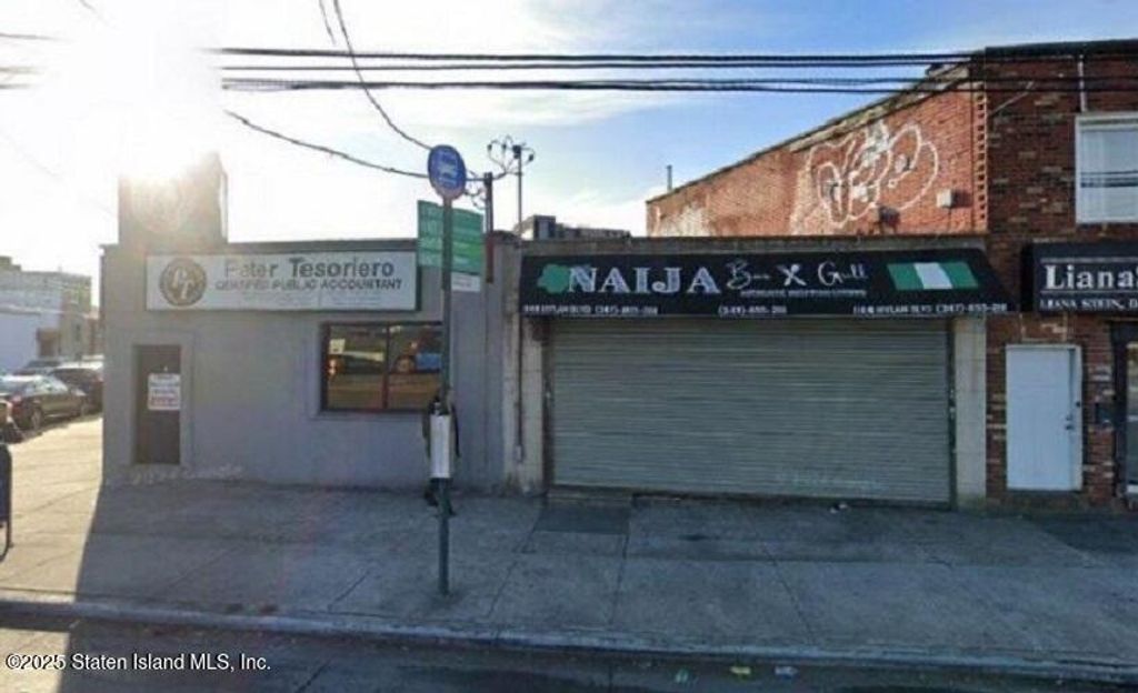 Photo of 1144 Hylan Boulevard, Staten Island, NY 10305 (MLS # 2506577)