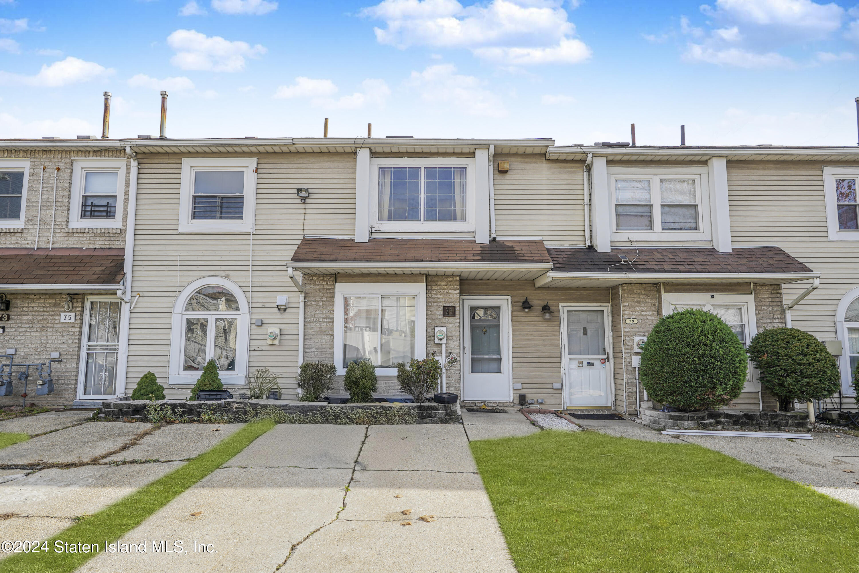 77 Amity Place, Staten Island, New York image 2