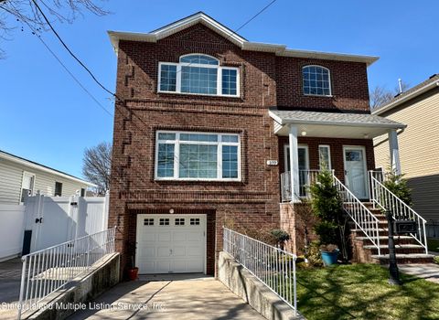 Photo of 277 8 Street #1, Staten Island, NY 10306 (MLS # 2401440)