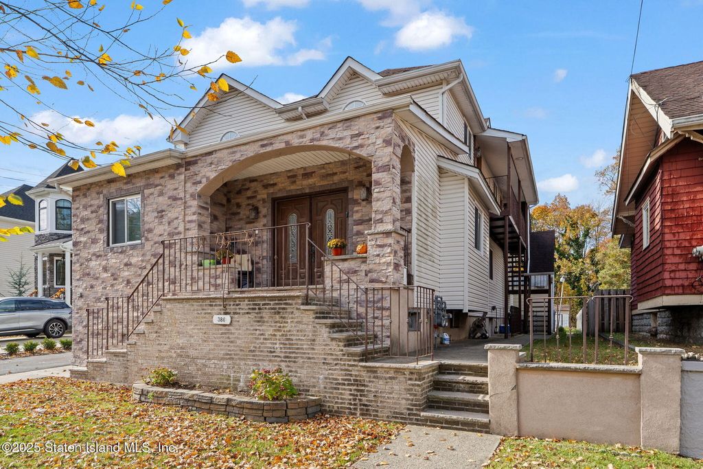 Photo of 386 Page Avenue, Staten Island, NY 10307 (MLS # 2506550)