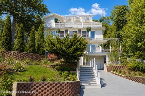 Photo of 75 Longview Road, Staten Island, NY 10304 (MLS # 2602340)