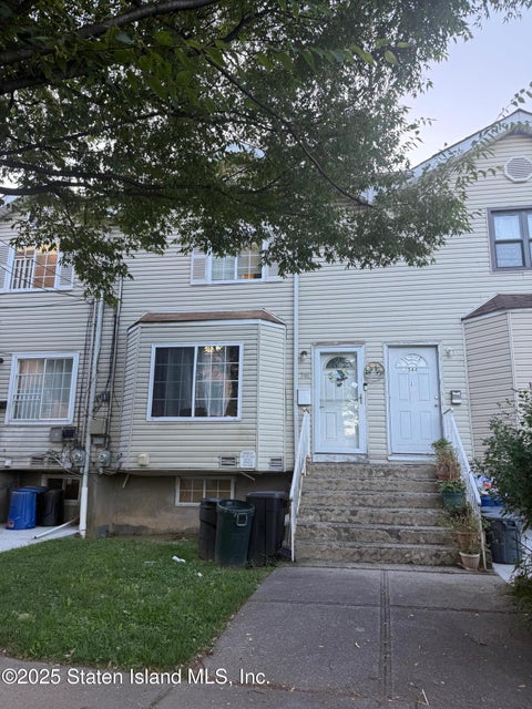 Photo of 346 Targee Street, Staten Island, NY 10304 (MLS # 2603725)