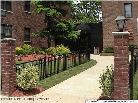 Photo of 145 Lincoln Avenue #5 F, Staten Island, NY 10306 (MLS # 1160464)