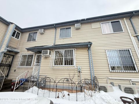 Photo of 177 Mosel Avenue, Staten Island, NY 10304 (MLS # 2600759)