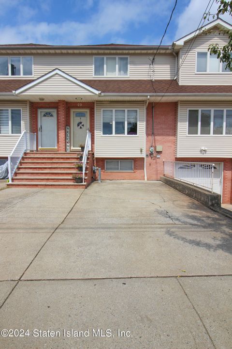 Photo of 29 Poplar Avenue, Staten Island, NY 10309 (MLS # 2404981)