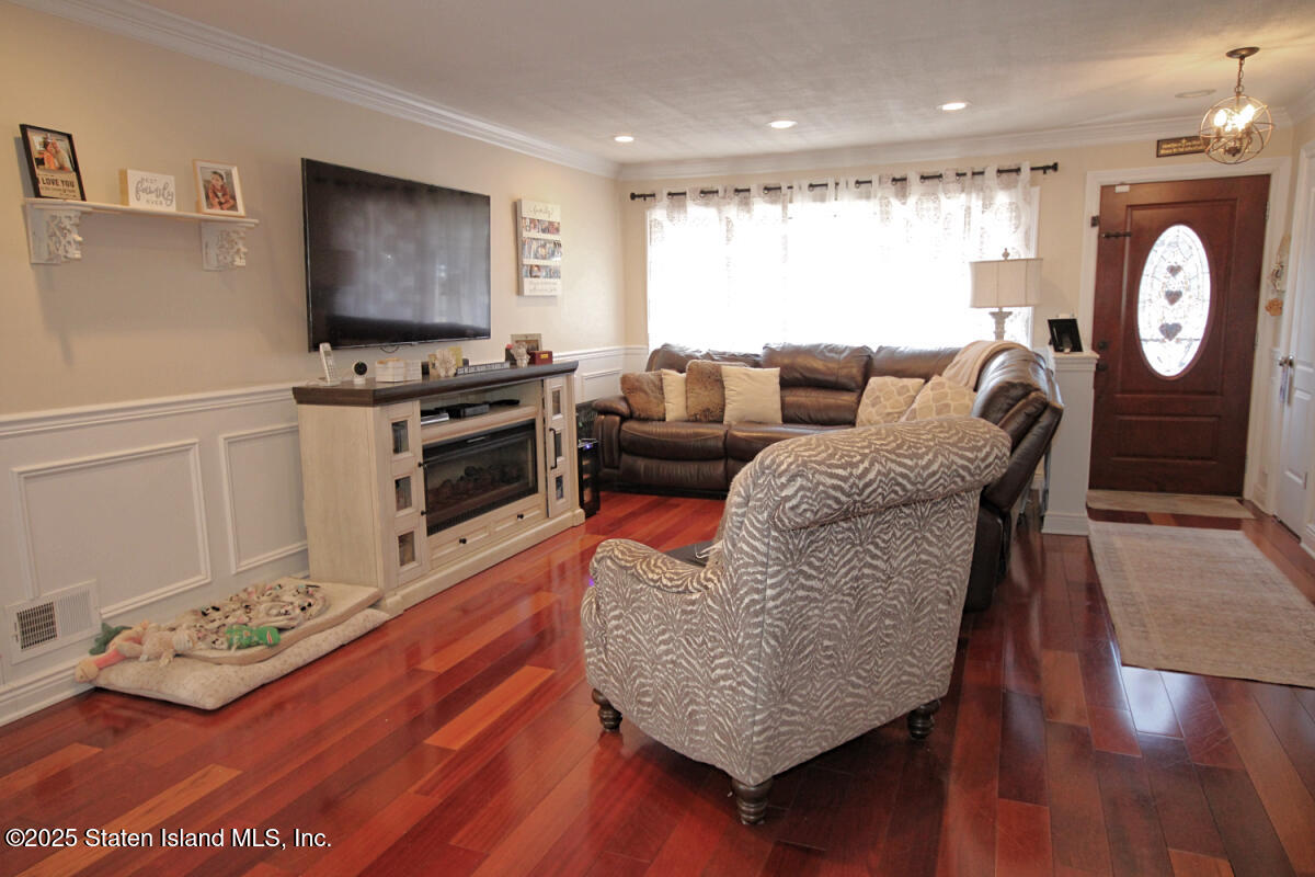 411 Ridgecrest Avenue, Staten Island, New York image 18