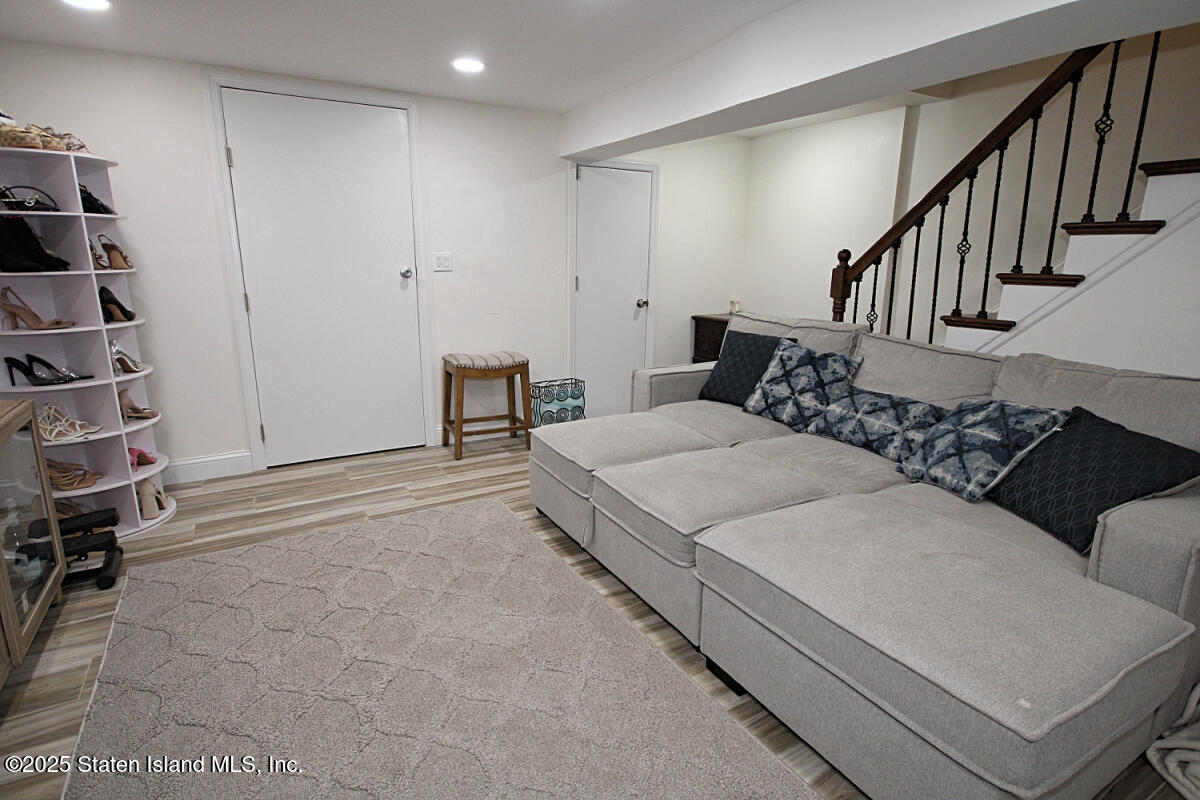 411 Ridgecrest Avenue, Staten Island, New York image 25
