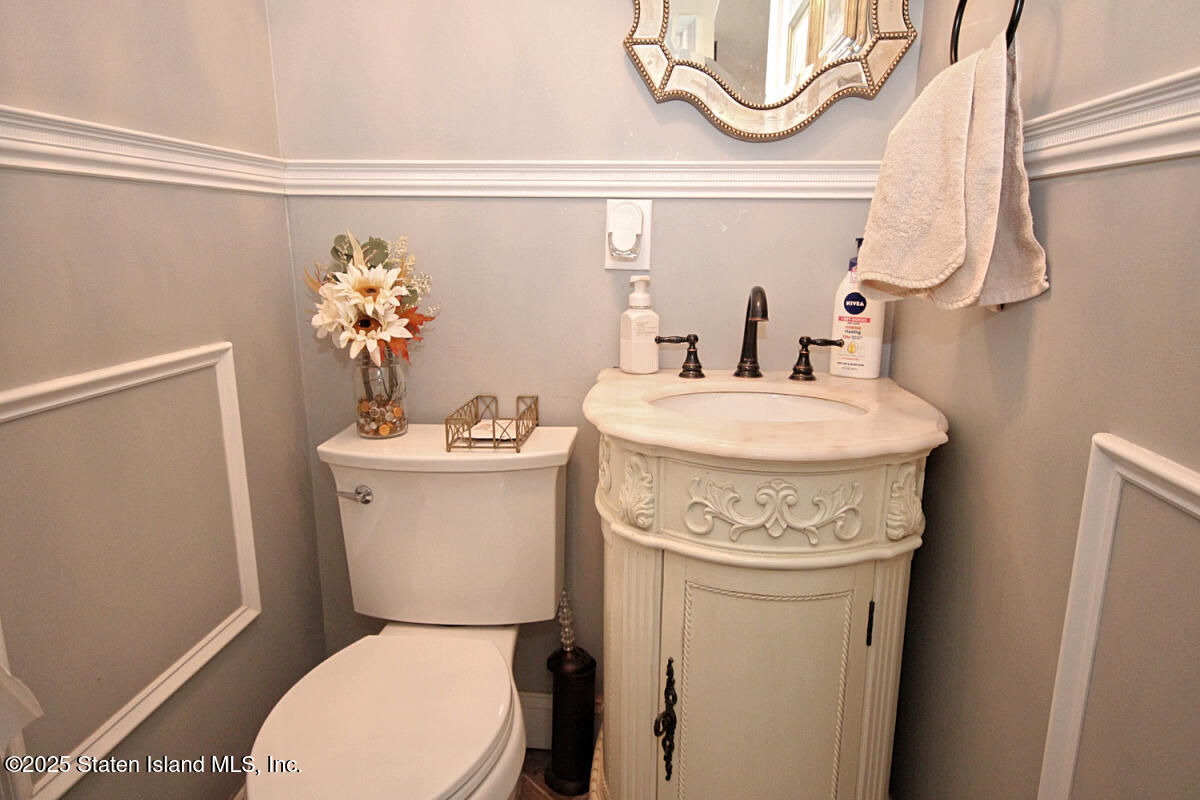 411 Ridgecrest Avenue, Staten Island, New York image 16
