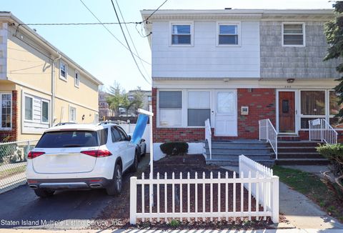 Photo of 348 Clifton Avenue, Staten Island, NY 10305 (MLS # 2401382)