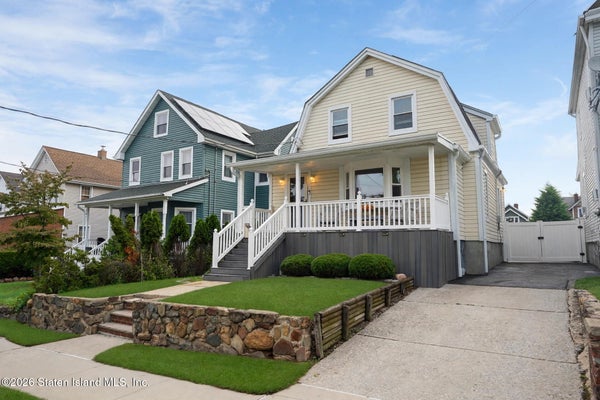 173 FISHER AVE, STATEN ISLAND, NY 10307 - Image b7755a8cfee7f73edd89cf2d8bc93897/4245637653