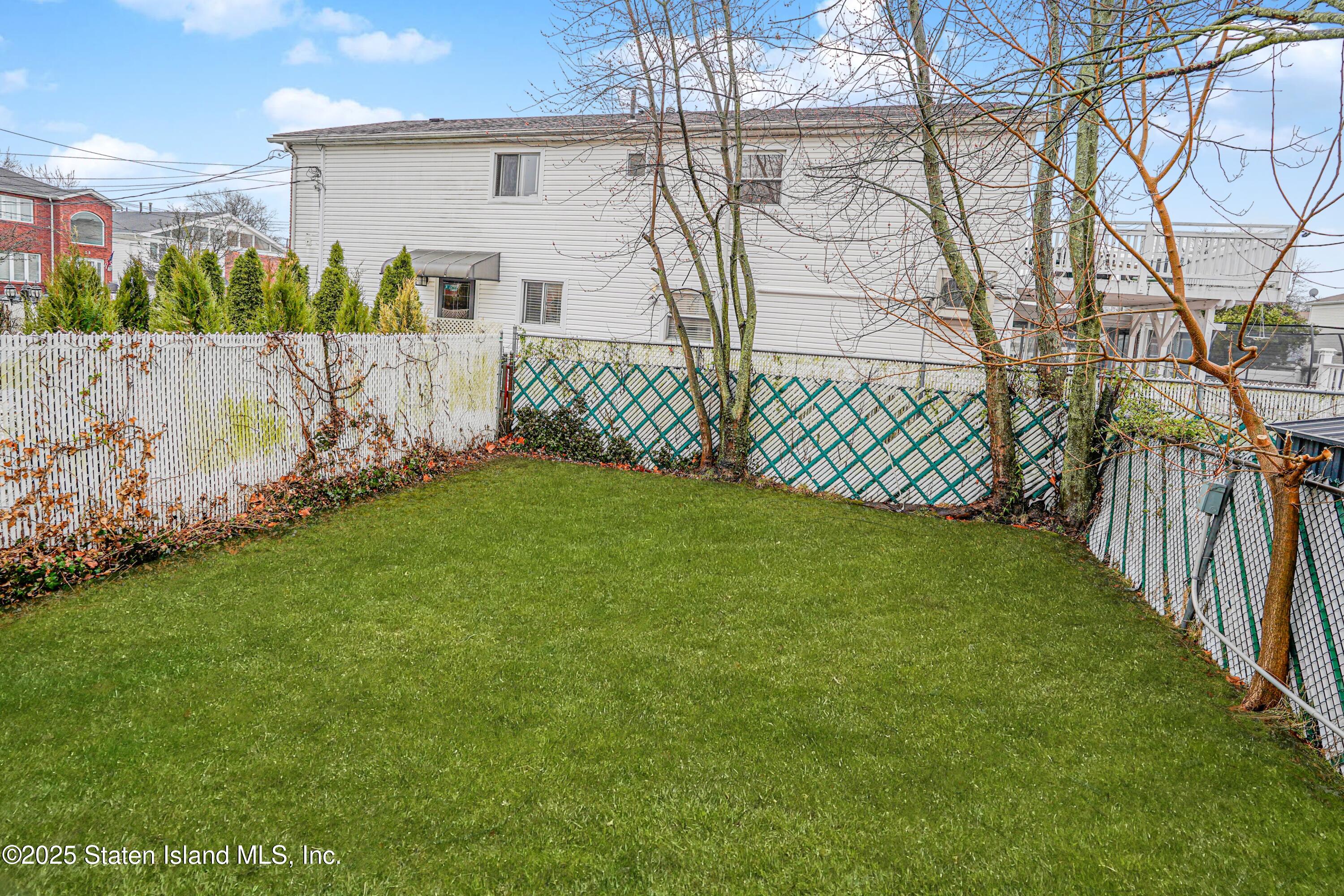 208 Tysens Lane, Staten Island, New York image 19