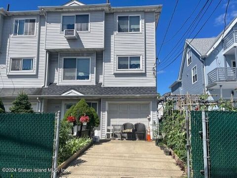 Townhouse in Staten Island NY 278 Norway Street.jpg